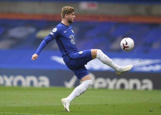 1.5亿买两个同水平的边角料中锋，曼联真是神人