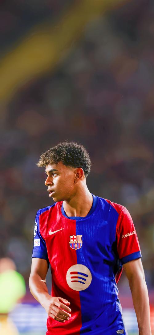 辽宁男篮连续两轮不敌广州龙狮，战绩止步杯赛，阵容调整和外援表现引发争议。