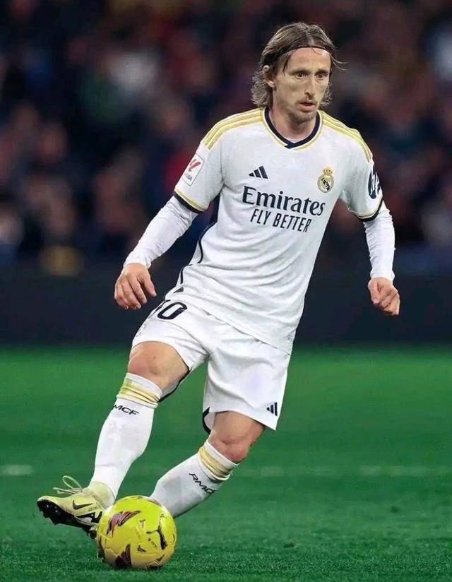 踢球者评德甲本轮最佳阵容：凯恩、奥利塞、莱默尔等人在列