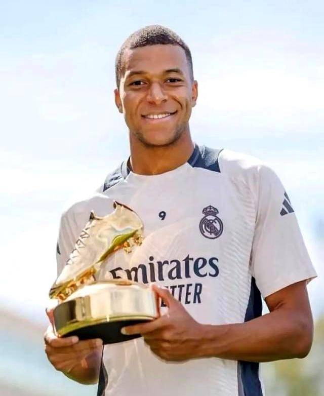 下滑严重！39岁的霍福德，本赛季什么水平？